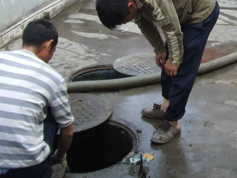 戚墅堰疏通管道地下污水池高压清洗清掏管道淤泥垃圾